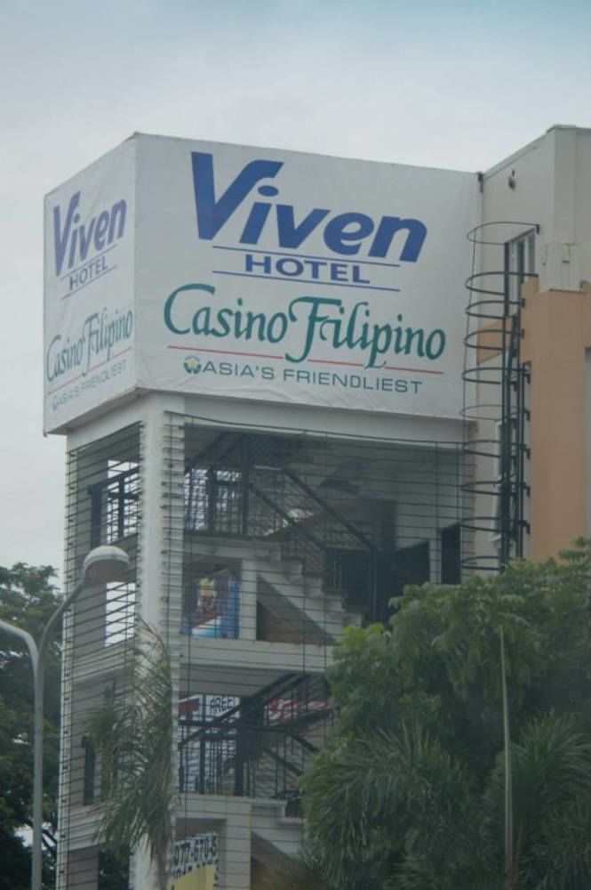 Viven Hotel Laoag Exterior foto